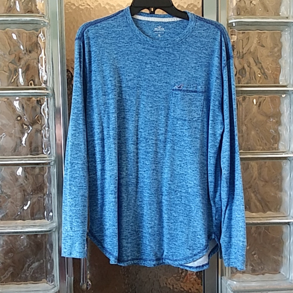 Hollister crew tshirt